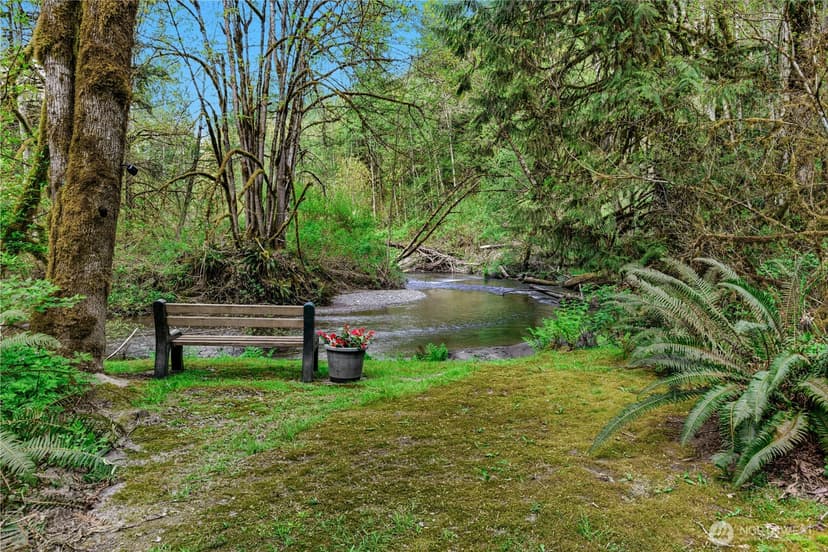 Property photo for 14124 229th Drive SE, Issaquah photo 38