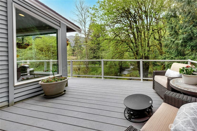 Property photo for 14124 229th Drive SE, Issaquah photo 13