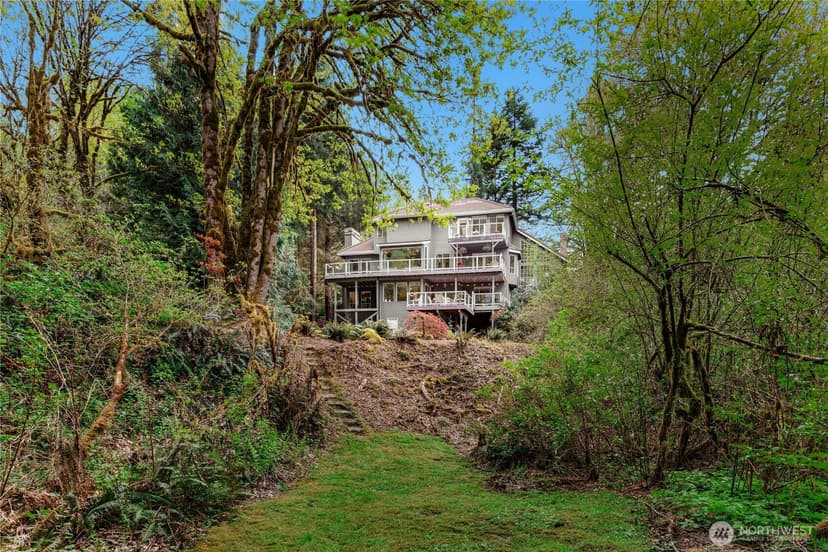 Property photo for 14124 229th Drive SE, Issaquah photo 36