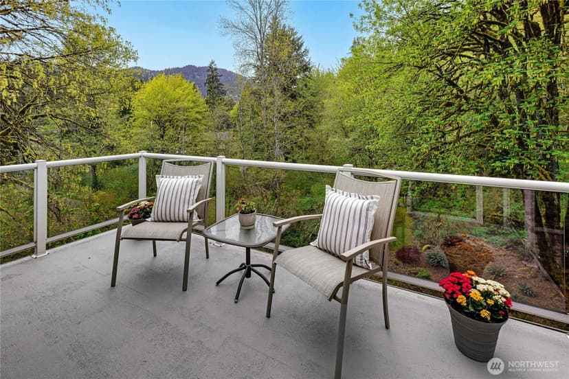 Property photo for 14124 229th Drive SE, Issaquah photo 18