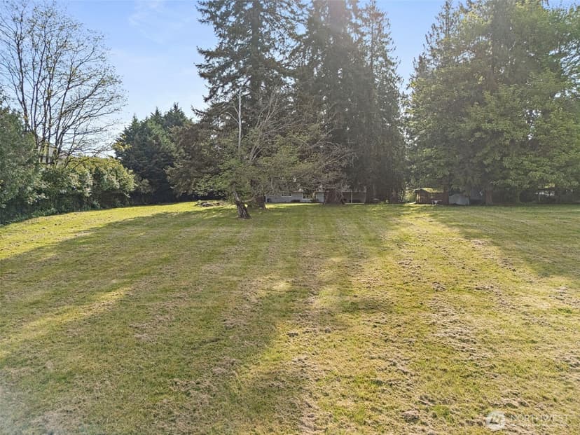 Property photo for 10516 46th Avenue E, Tacoma photo 36