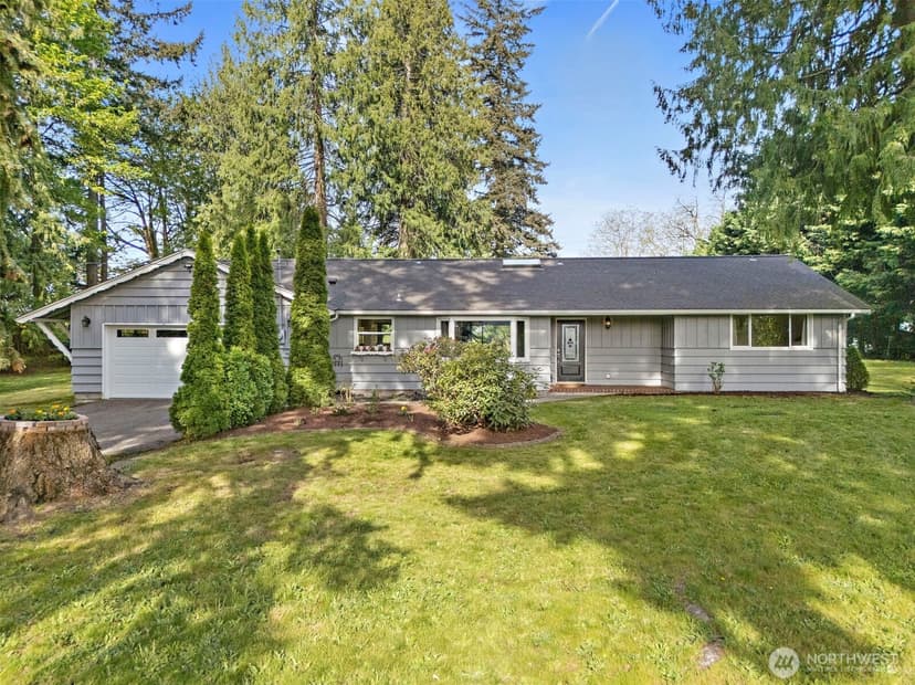 Property photo for 10516 46th Avenue E, Tacoma photo 2