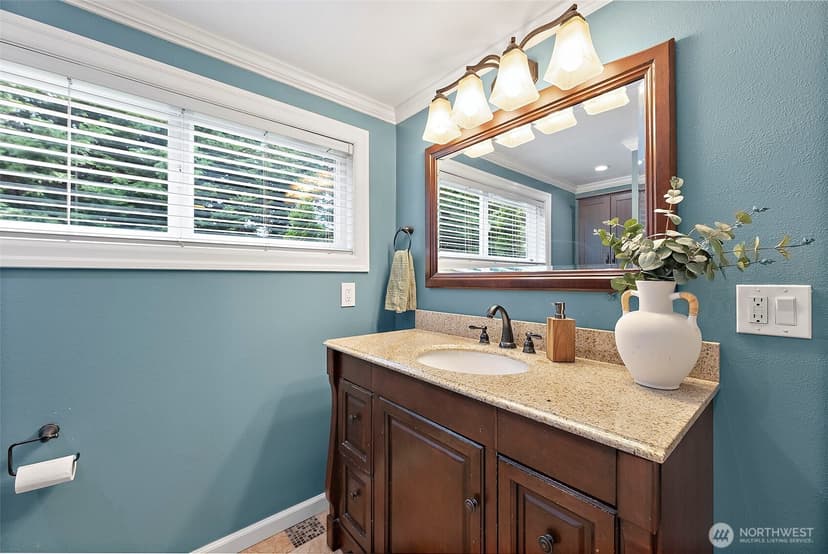 Property photo for 10516 46th Avenue E, Tacoma photo 23