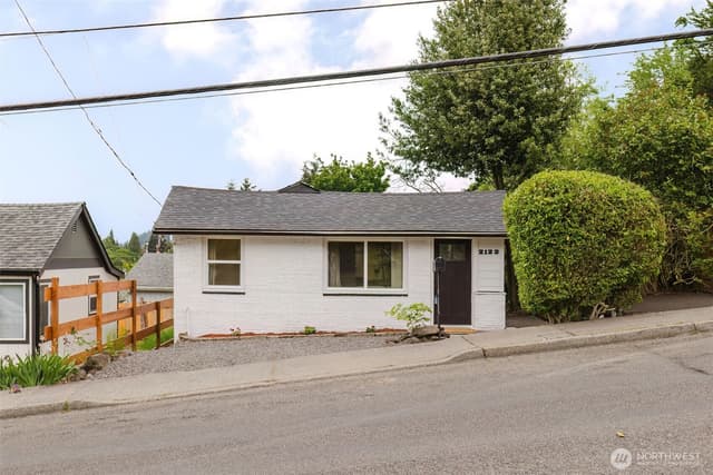 Property photo for 2122 15th Street, Bremerton photo 4