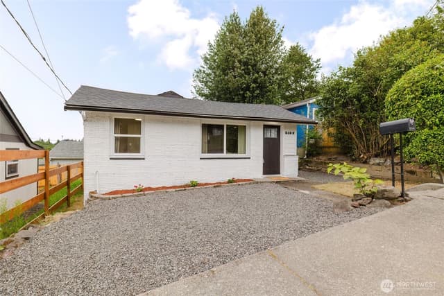 Property photo for 2122 15th Street, Bremerton photo 2