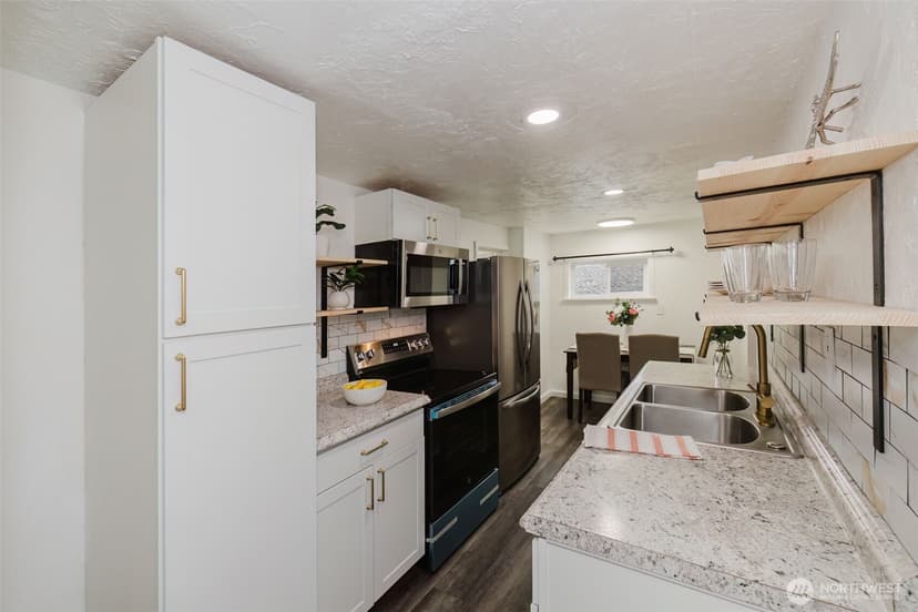 Property photo for 2122 15th Street, Bremerton photo 12