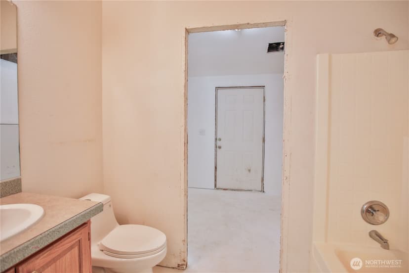 Property photo for 4717 Hansen Drive, Clinton photo 11