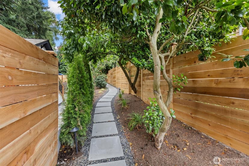 Property photo for 5446 40th Avenue SW, Seattle photo 27