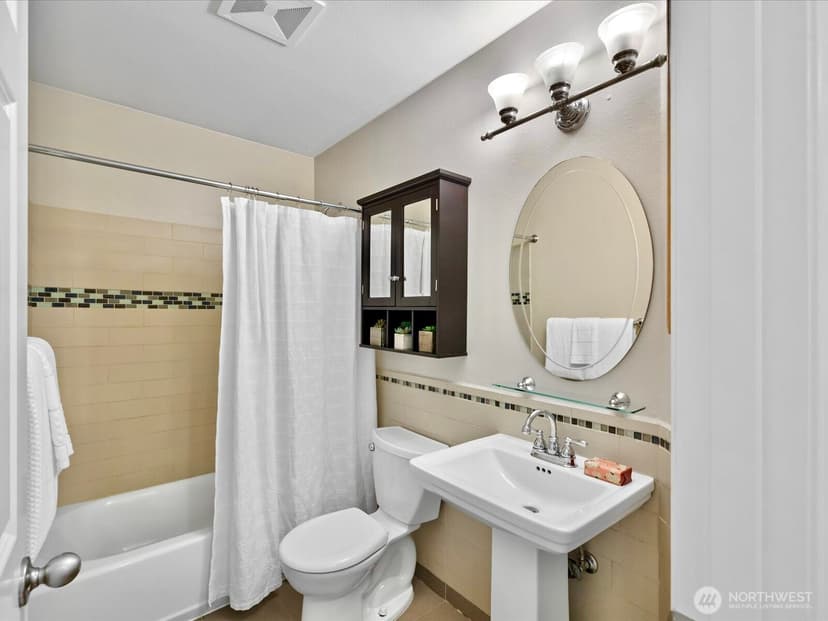 Property photo for 16320 3rd Avenue NE, Duvall photo 18