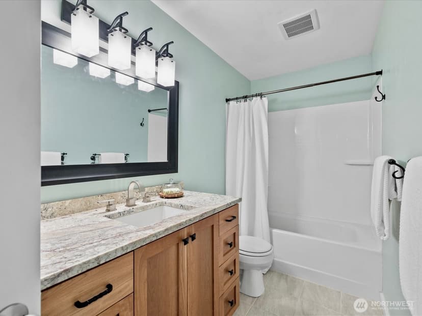 Property photo for 16320 3rd Avenue NE, Duvall photo 23