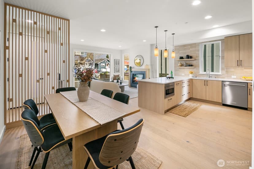 Property photo for 2851 NW 70th Street, Seattle photo 10