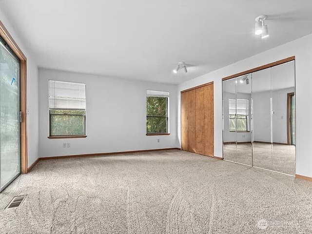 Property photo for 5008 NE 2nd Street, Renton photo 4