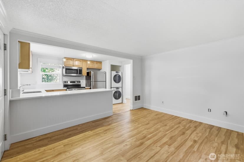 Property photo for 5444 40th Avenue SW, Seattle photo 5
