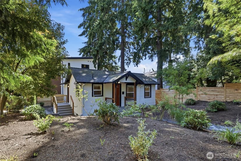 Property photo for 5444 40th Avenue SW, Seattle photo 24