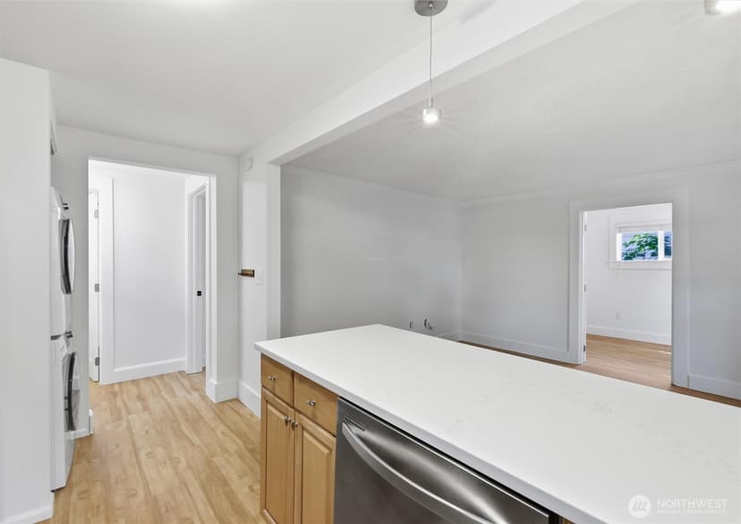 Property photo for 5444 40th Avenue SW, Seattle photo 8