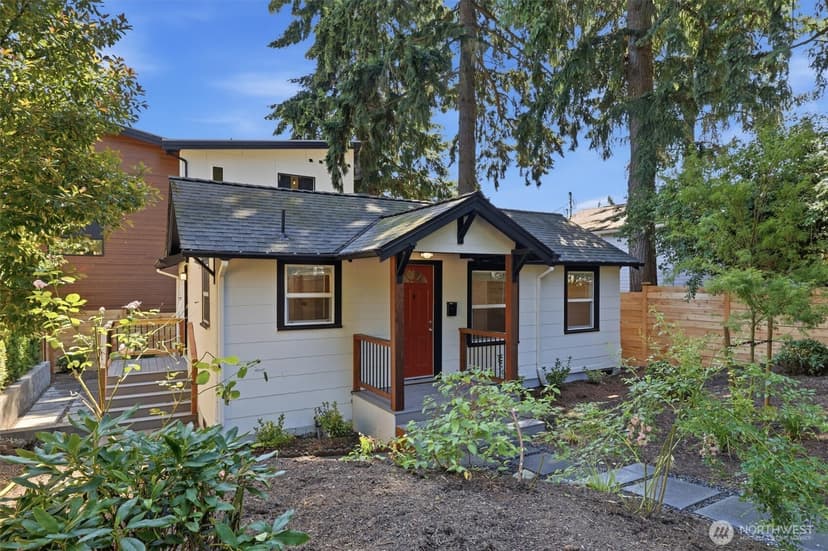 Property photo for 5444 40th Avenue SW, Seattle photo 2