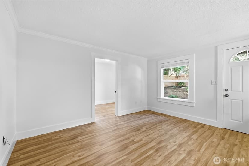 Property photo for 5444 40th Avenue SW, Seattle photo 9