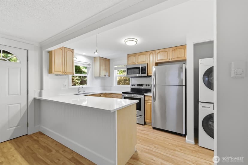 Property photo for 5444 40th Avenue SW, Seattle photo 6