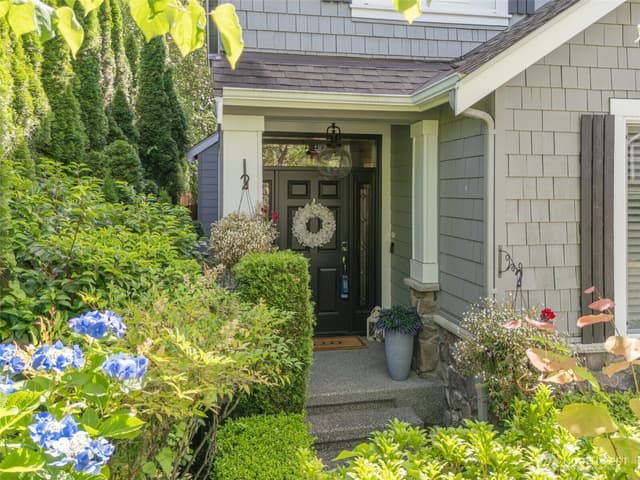 Property photo for 16627 37th Drive SE, Bothell photo 3