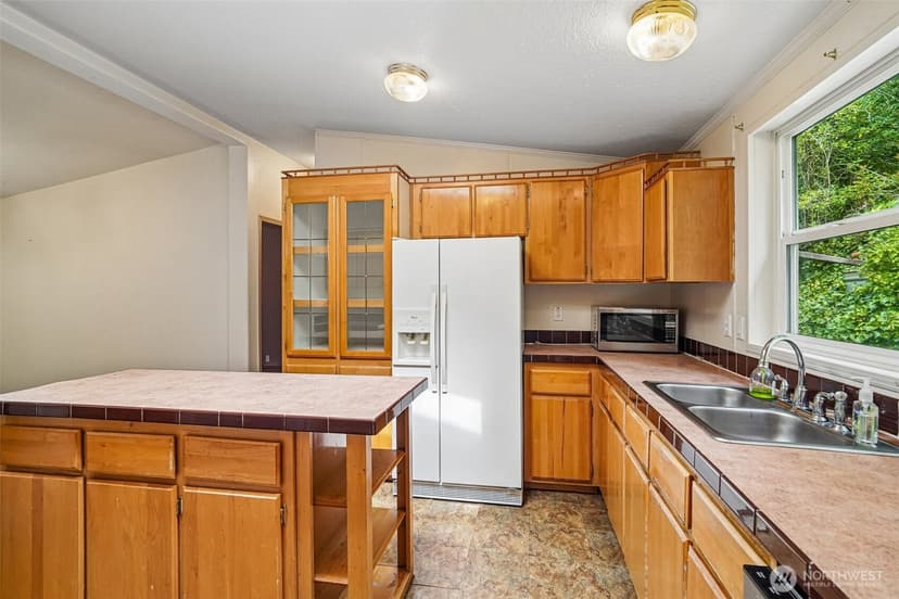 Property photo for 5160 Blacktail Lane, Langley photo 11
