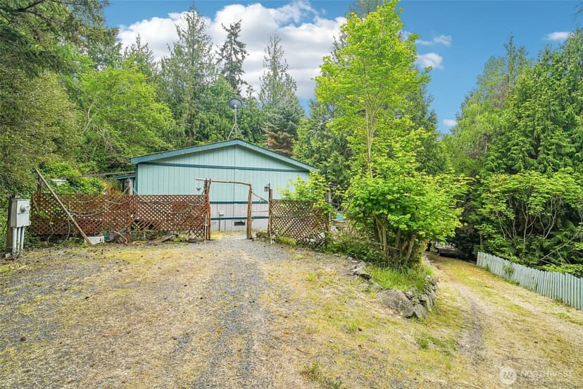 Property photo for 5160 Blacktail Lane, Langley photo 2