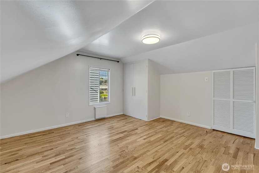 Property photo for 7811 S 112th Street, Seattle photo 21