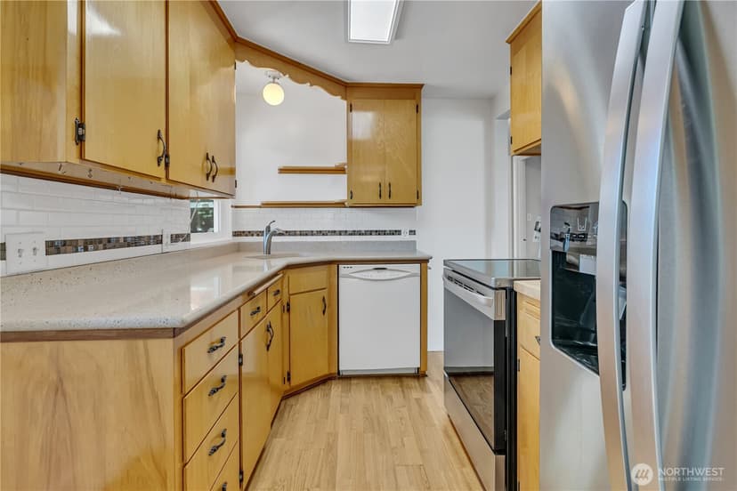 Property photo for 7811 S 112th Street, Seattle photo 12