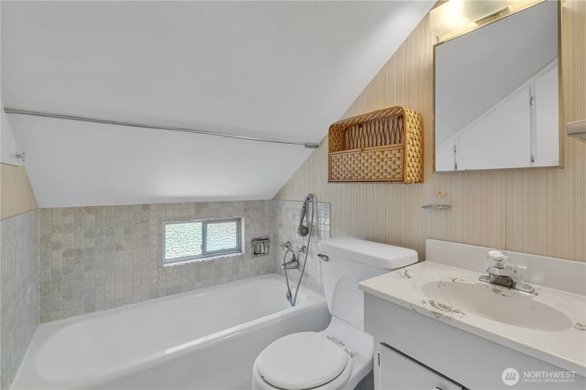 Property photo for 7811 S 112th Street, Seattle photo 23