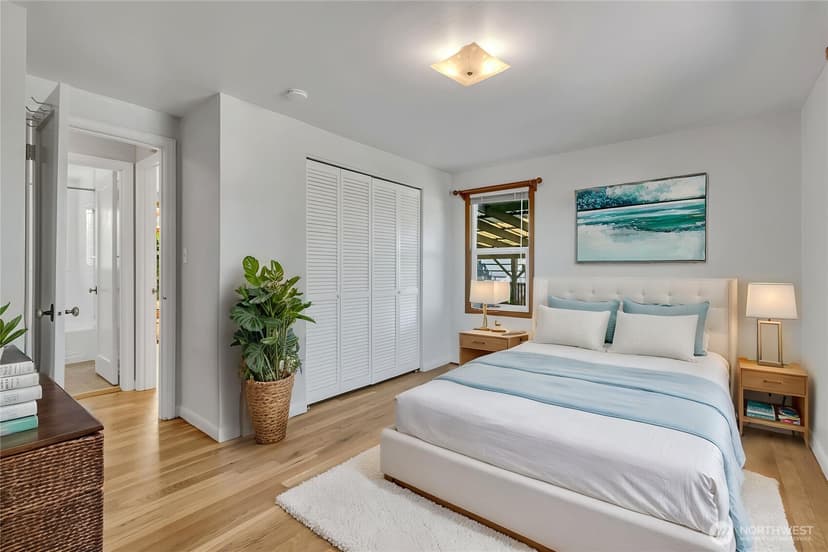 Property photo for 7811 S 112th Street, Seattle photo 14