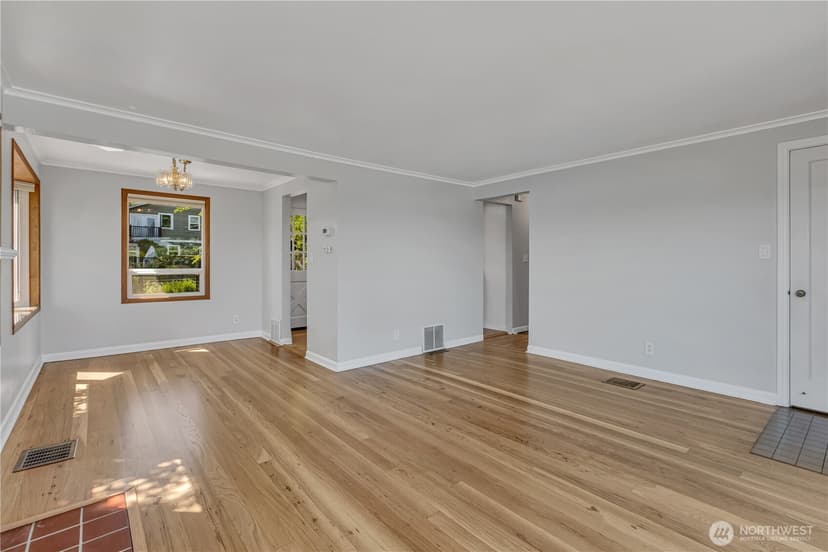 Property photo for 7811 S 112th Street, Seattle photo 8