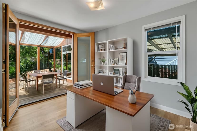 Property photo for 7811 S 112th Street, Seattle photo 17