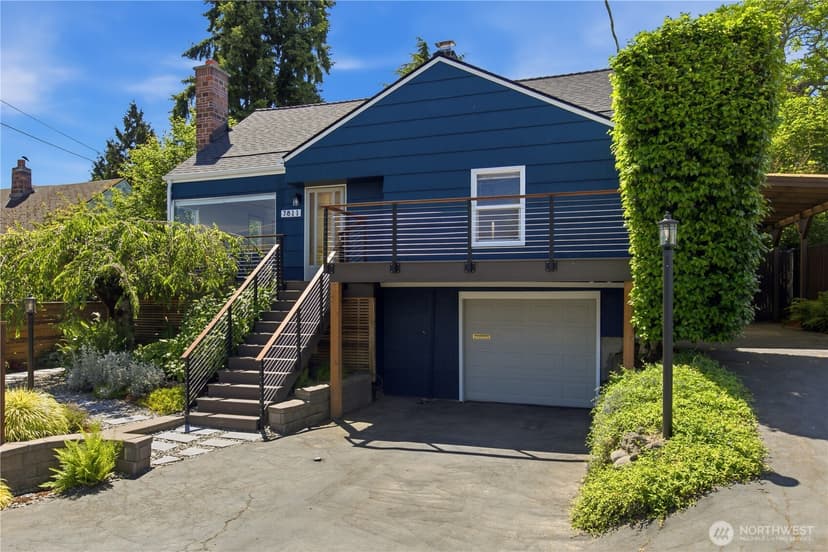 Property photo for 7811 S 112th Street, Seattle photo 2