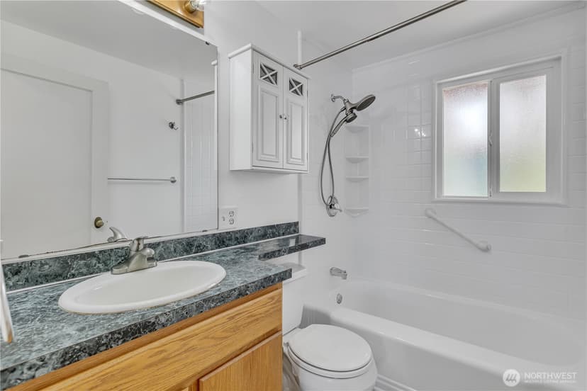 Property photo for 7811 S 112th Street, Seattle photo 20