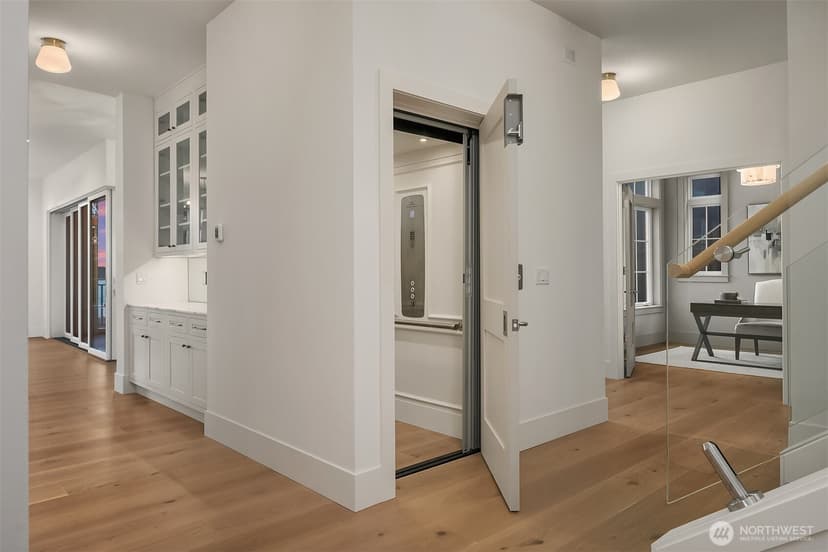 Property photo for 1031 McGilvra Blvd East, Seattle photo 12