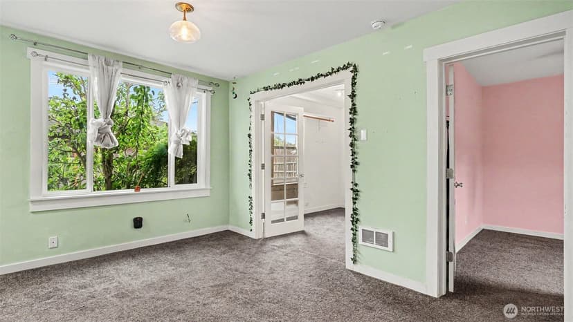 Property photo for 926 E Marine View Drive, Everett photo 10