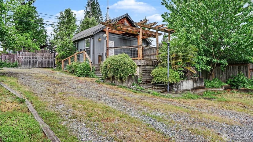 Property photo for 926 E Marine View Drive, Everett photo 3