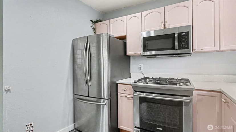 Property photo for 926 E Marine View Drive, Everett photo 15