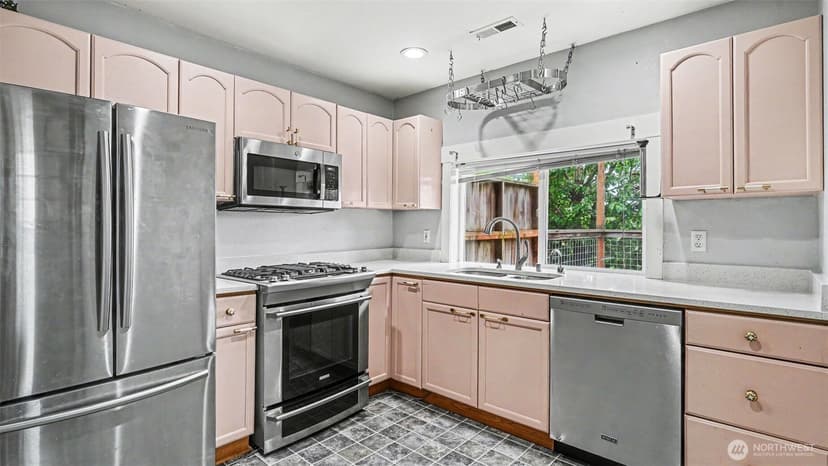 Property photo for 926 E Marine View Drive, Everett photo 13
