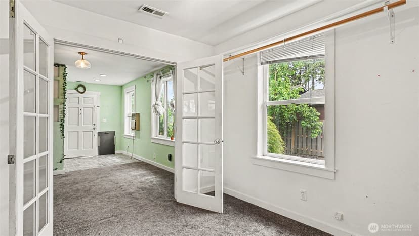 Property photo for 926 E Marine View Drive, Everett photo 8
