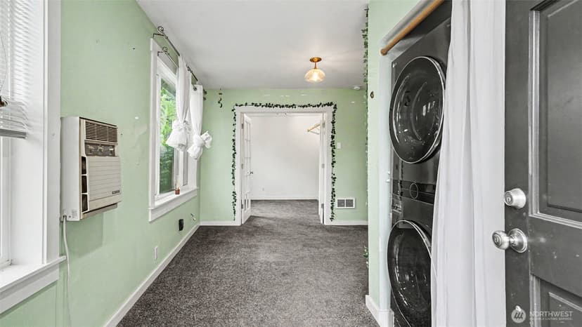 Property photo for 926 E Marine View Drive, Everett photo 17