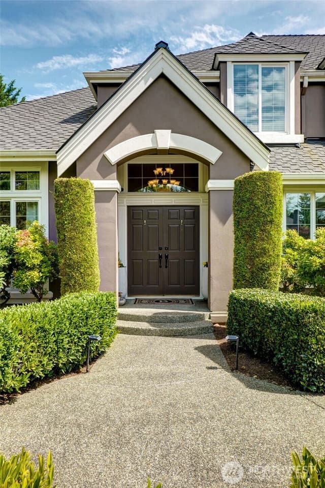 Property photo for 1220 268th Way SE, Sammamish photo 4