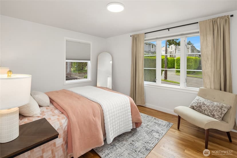 Property photo for 3711 NE 42nd St, Seattle photo 11