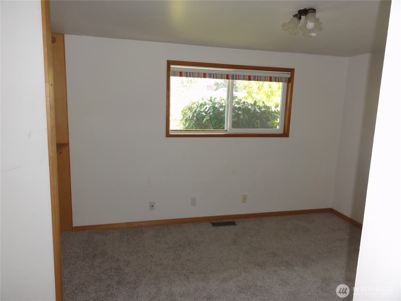 Property photo for 28821 18th Avenue S, Federal Way photo 7