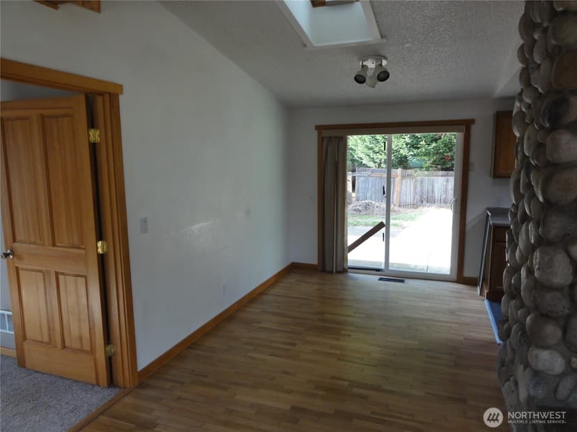 Property photo for 28821 18th Avenue S, Federal Way photo 3