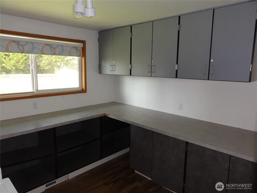 Property photo for 28821 18th Avenue S, Federal Way photo 8