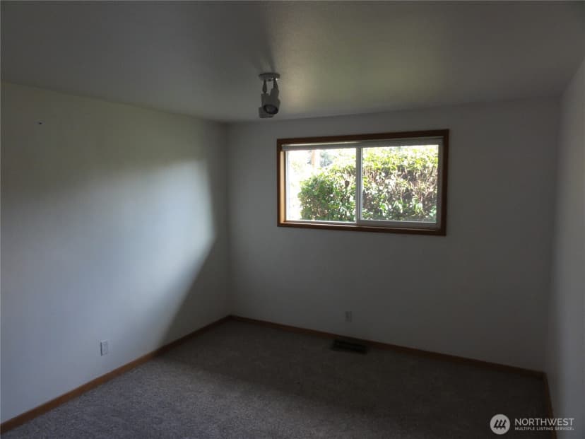 Property photo for 28821 18th Avenue S, Federal Way photo 9