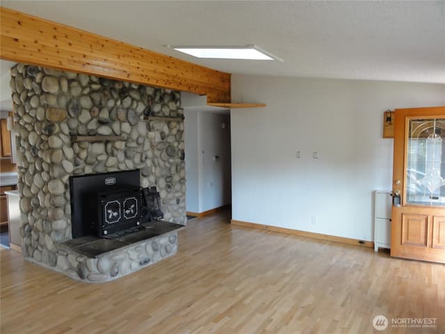 Property photo for 28821 18th Avenue S, Federal Way photo 2