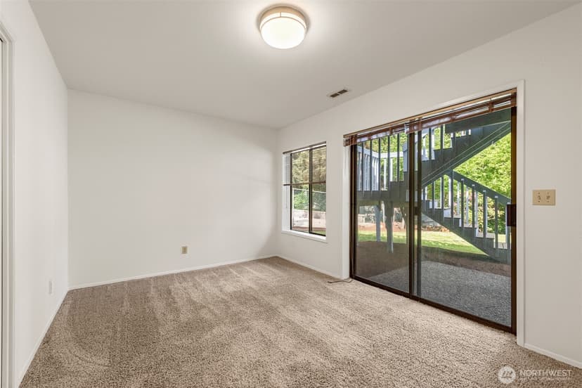 Property photo for 4624 146th Place SE, Bellevue photo 28