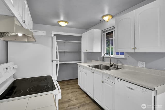 Property photo for 5907 177th Street SW, Lynnwood photo 4