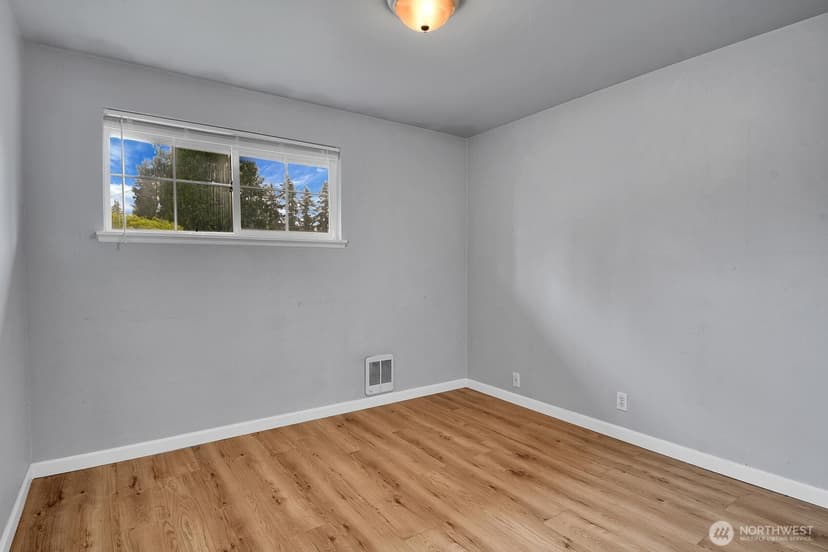 Property photo for 5907 177th Street SW, Lynnwood photo 13